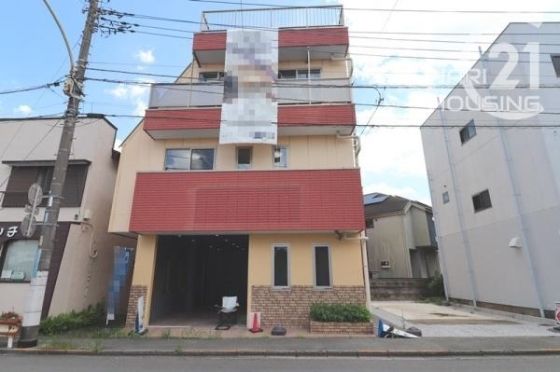 昭島市拝島町3丁目 中古戸建 ゆとりある約19帖のLDKと充実収納が魅力!大型ビルトイン駐車場付き4LDKの住まい 昭島市拝島町3丁目 中古戸建 ゆとりある約19帖のLDKと充実収納が魅力!大型ビルトイン駐車場付き4LDKの住まい